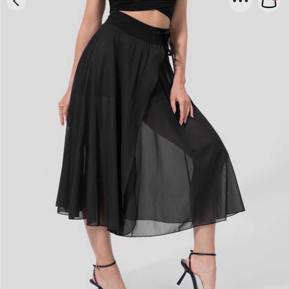 Halara sheer skirt with attached shorts